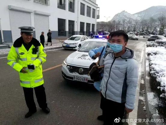 交警助人新动态，爱心传递正能量